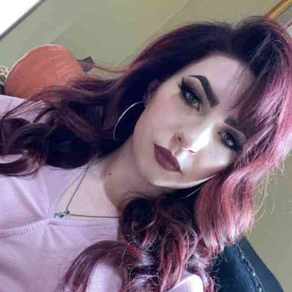 Meet your Posher, Joanna - Picture 1 of 1